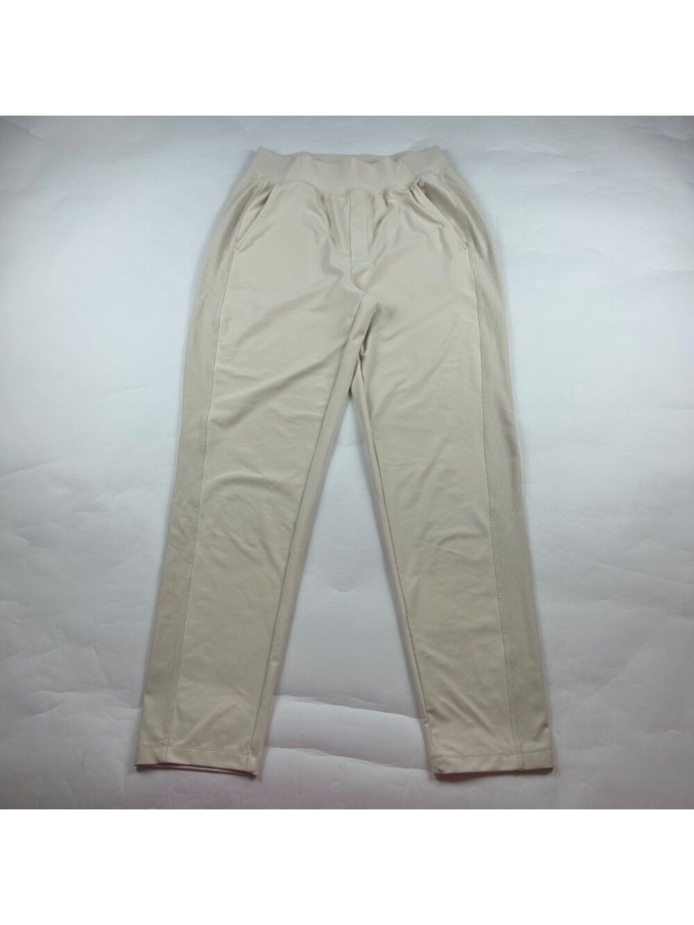 TALL Old Navy Cream Powersoft High Rise Slim Leg Athletic Pant MT